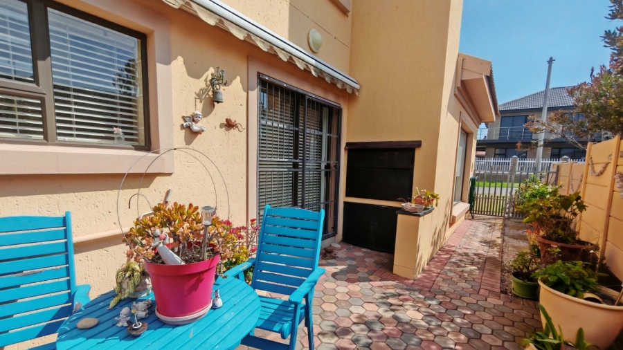 3 Bedroom Property for Sale in Reebok Western Cape